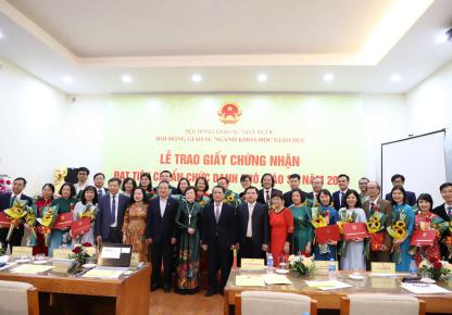 Phong hàm Thầy Nguyễn Văn Lượng – PGS Quản Lý Giáo Dục